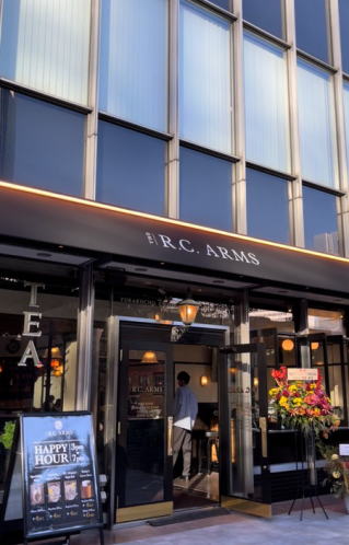THE R.C.ARMSの店舗入り口